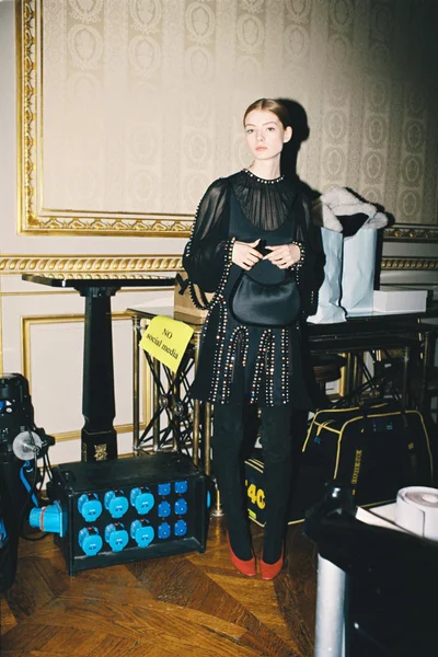 Look 25